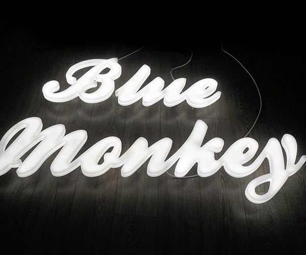 Plexiglas Leuchtschrift